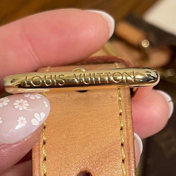 Louis Vuitton Monogram Bumbag - Picture 10 of 16